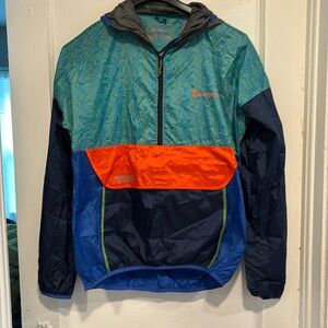 Cotopaxi wind breaker